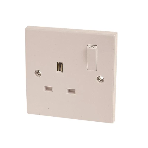 Dencon Switched Socket 1-Gang 13A