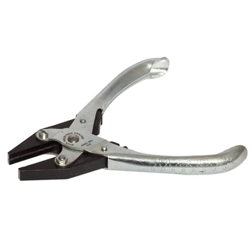 Maun Flat Nose Pliers Serrated Jaw 160mm (6 1/2in)