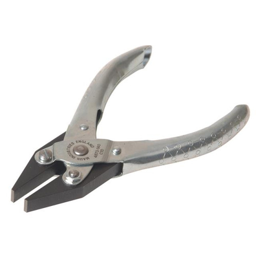 Maun Flat Nose Pliers Smooth Jaw 140mm (5 1/2in)